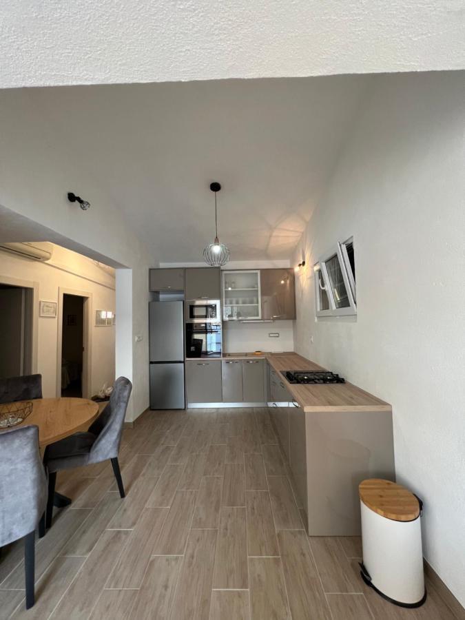 Apartmani Tamaris Vinišće Екстериор снимка