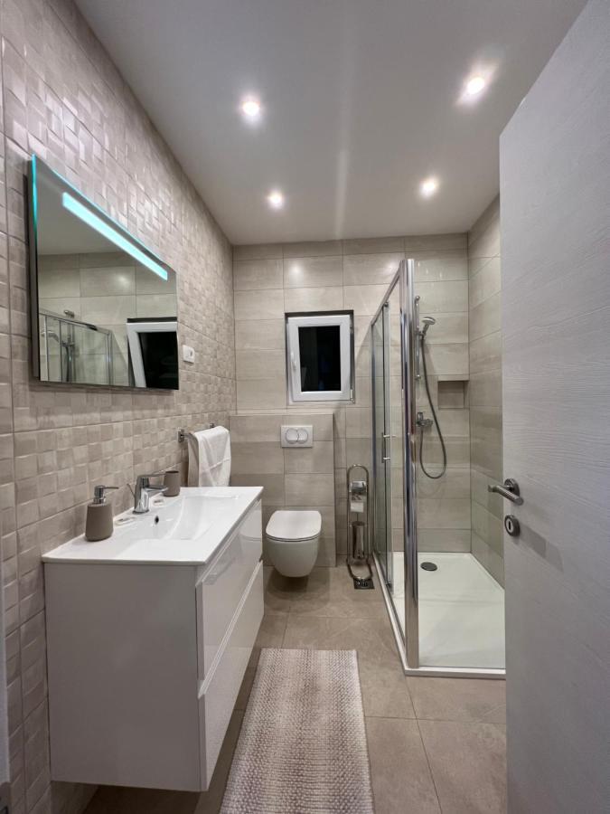 Apartmani Tamaris Vinišće Екстериор снимка